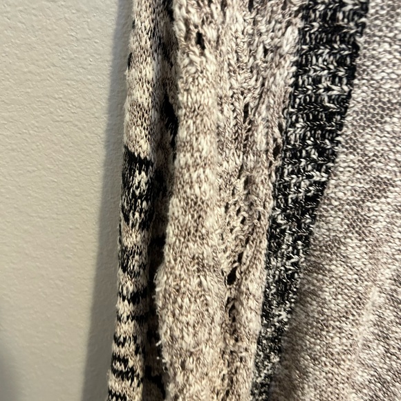 Buckle BKE Knit Cardigan -- FINAL SALE PRICE - Picture 8 of 8